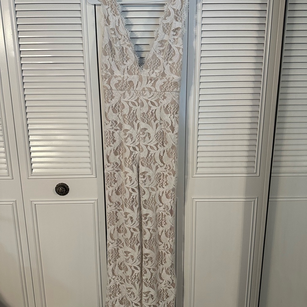 Elegant Lace Maxi Dress